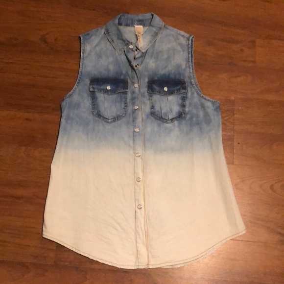 Ombré Button Down - Picture 3 of 6